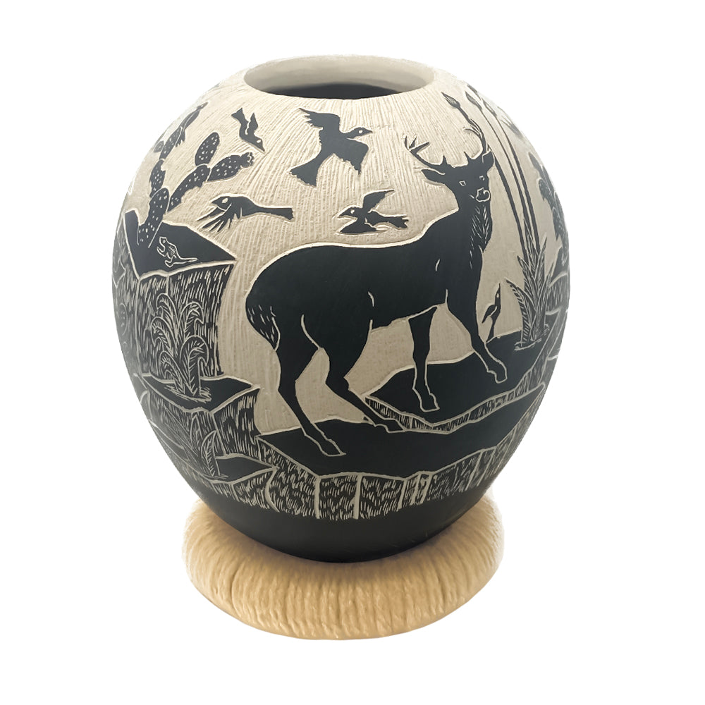 Mata Ortiz Etched Pot with Animals